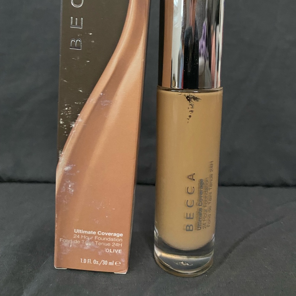 BECCA Ultimate Coverage Foundation-Olive
